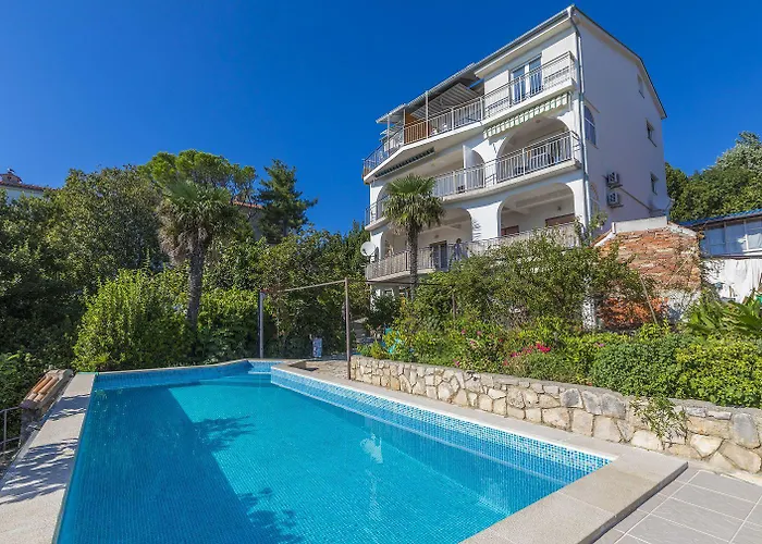 Hundefreundliches Studio-apartment Nur 80 Meter Zum Mit Pool Lejlighed Crikvenica