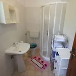 Hundefreundliches Studio-apartment Nur 80 Meter Zum Mit Pool Apartment Crikvenica