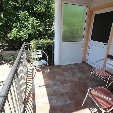 Hundefreundliches Studio-apartment Nur 80 Meter Zum Mit Pool * Crikvenica
